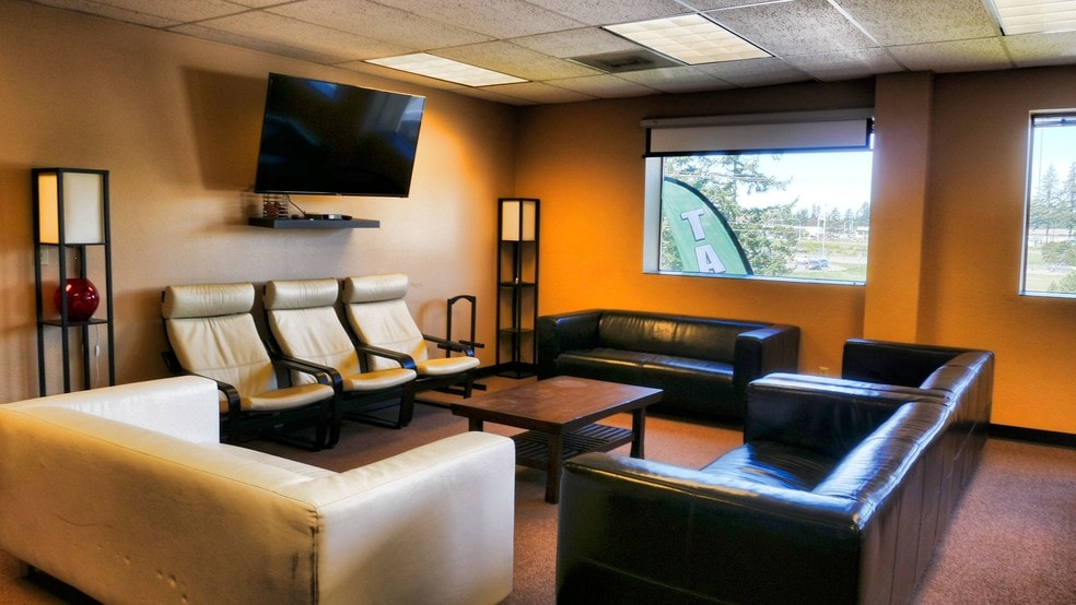 More Photos Of 2112 S 109th St, Tacoma Warehouse For Lease