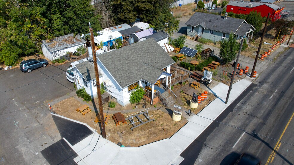 More Photos Of 8137 SE Henderson Ave, Portland Freestanding For Sale