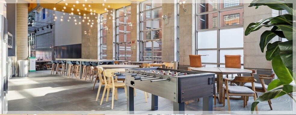 More Photos Of 3536 Boul Saint-Laurent, Montréal Office For Sale