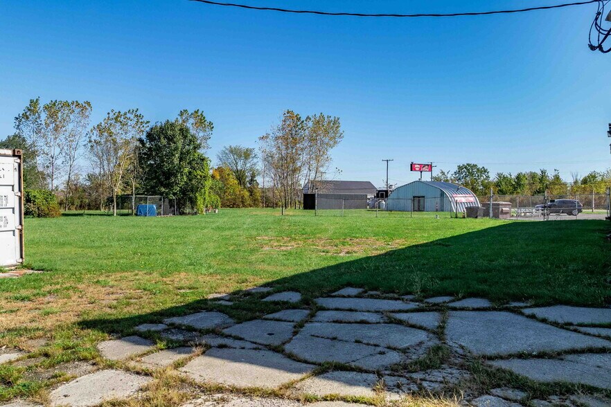 More Photos Of 10125 Telegraph Rd, Carleton Freestanding For Sale