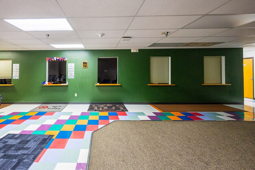 More Photos Of 909 E St Patrick St, Rapid City Storefront Retail Office For Sale