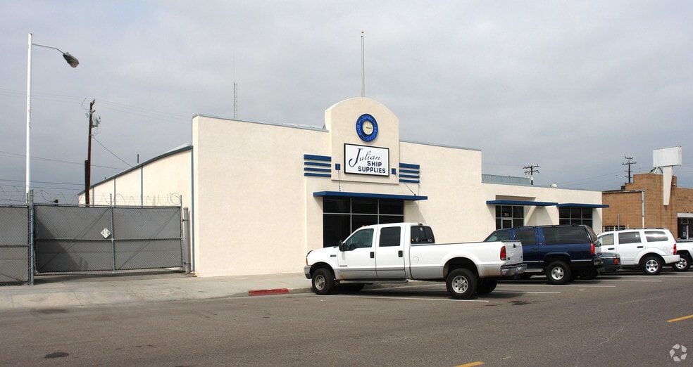 More Photos Of 711 W 16th St, Long Beach Service For Sale