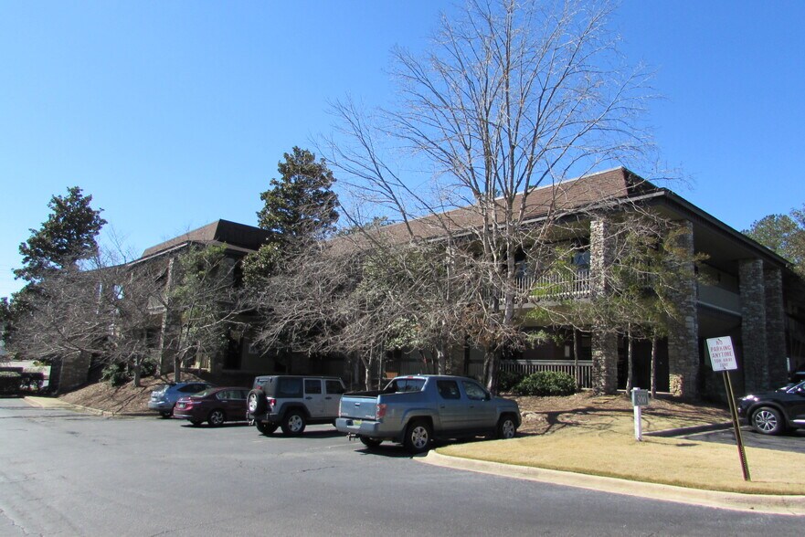 More Photos Of 200 Cahaba Park Cir, Birmingham Unknown For Lease