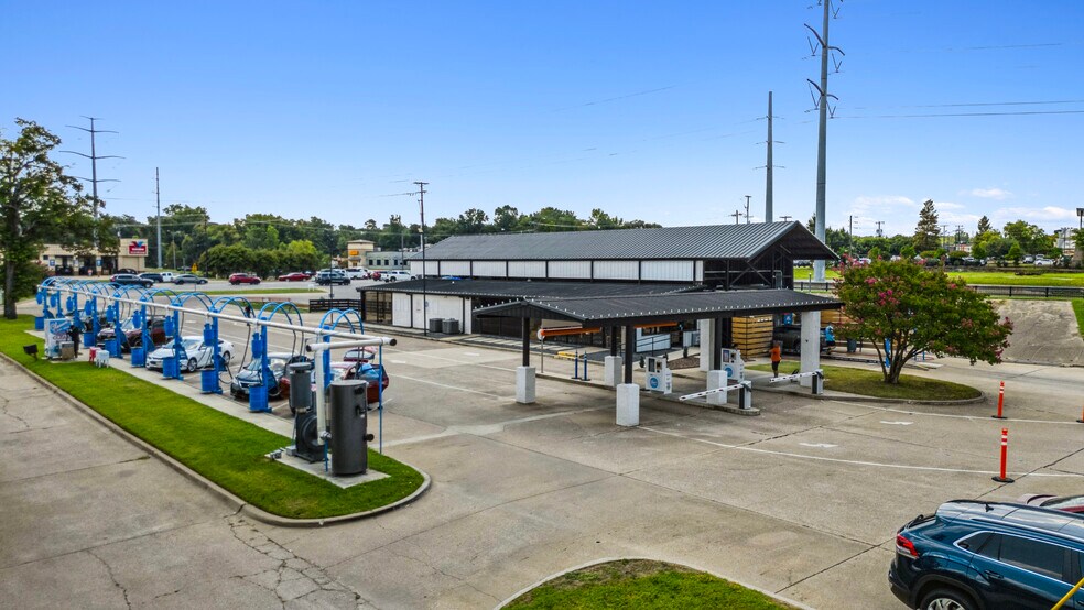 More Photos Of 6313 S Broadway Ave, Tyler Carwash For Sale