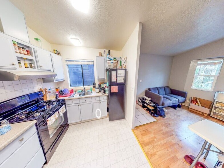 More Photos Of 3311 Martin Luther King Jr Way, Oakland Apartments For Sale