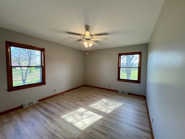 More Photos Of 658 N Broadway, Portland Storefront Retail Office For Sale