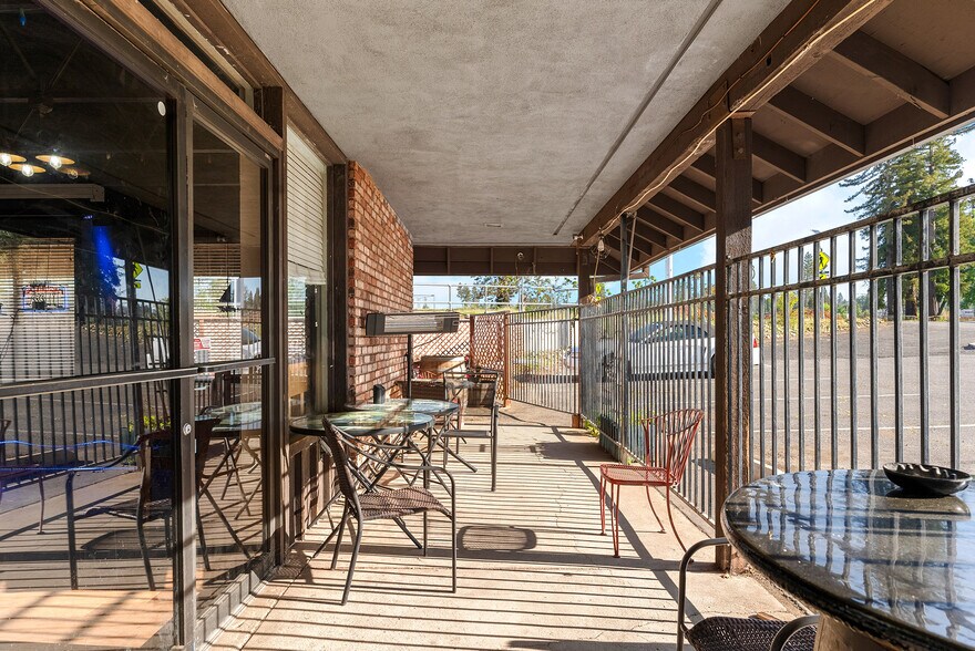 More Photos Of 7126 Skyway, Paradise Storefront Retail Office For Sale