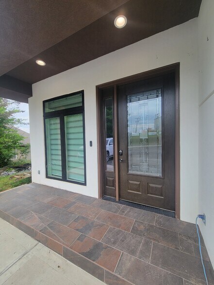More Photos Of 925 Turner St, Maryville Apartments For Sale