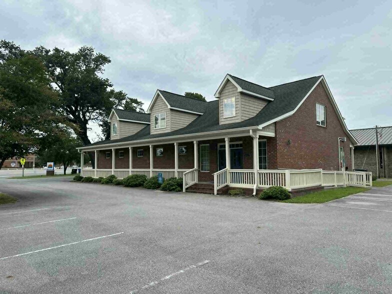 Primary Photo Of 4725 Country Club Rd, Morehead City Office For Lease