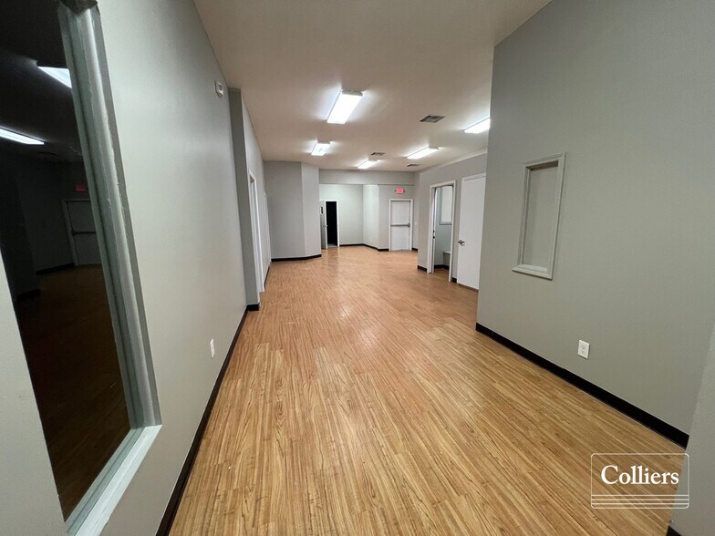 More Photos Of 2108-2126 Bryan Valley Commercial Dr, O'Fallon Storefront Retail Office For Lease