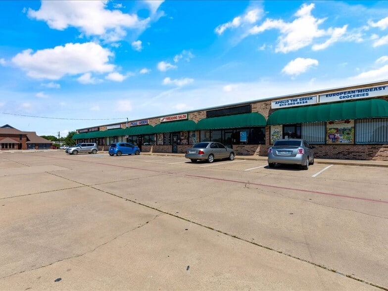 More Photos Of 6101 Watauga Rd, Watauga Unknown For Lease