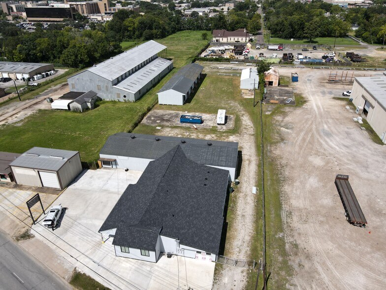 More Photos Of 470-474 S 4th St, Beaumont Industrial For Sale