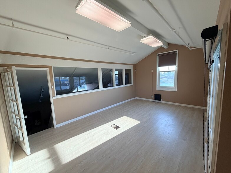 More Photos Of 4911 Warner Ave, Huntington Beach General Retail For Lease