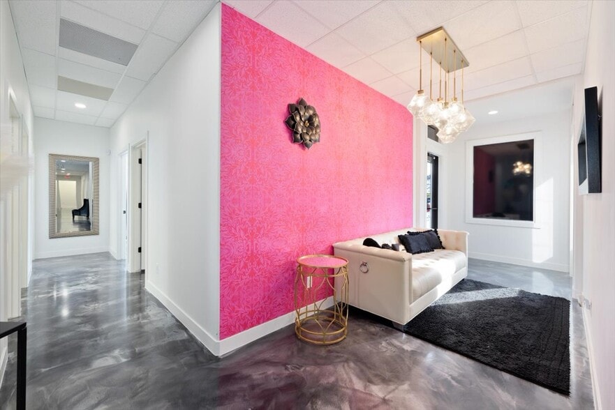 More Photos Of 204 S Durbin St, Casper Flex For Lease