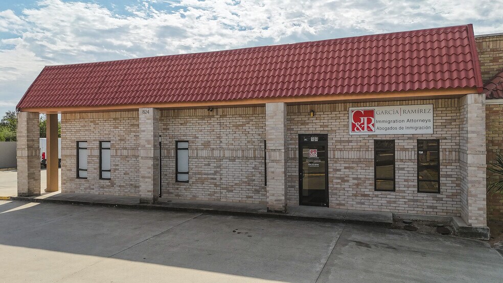 More Photos Of 824 E Hackberry Ave, McAllen Flex For Lease