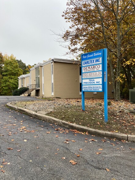 Primary Photo Of 261 Mountainview Ave, Nyack Office For Lease