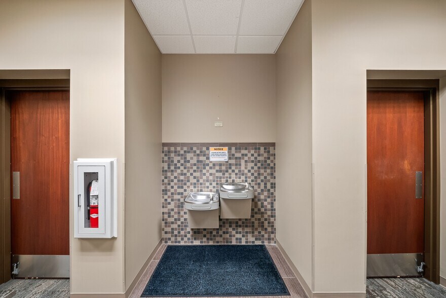 More Photos Of 6001 W Van Horn Tavern Rd, Columbia Office For Lease