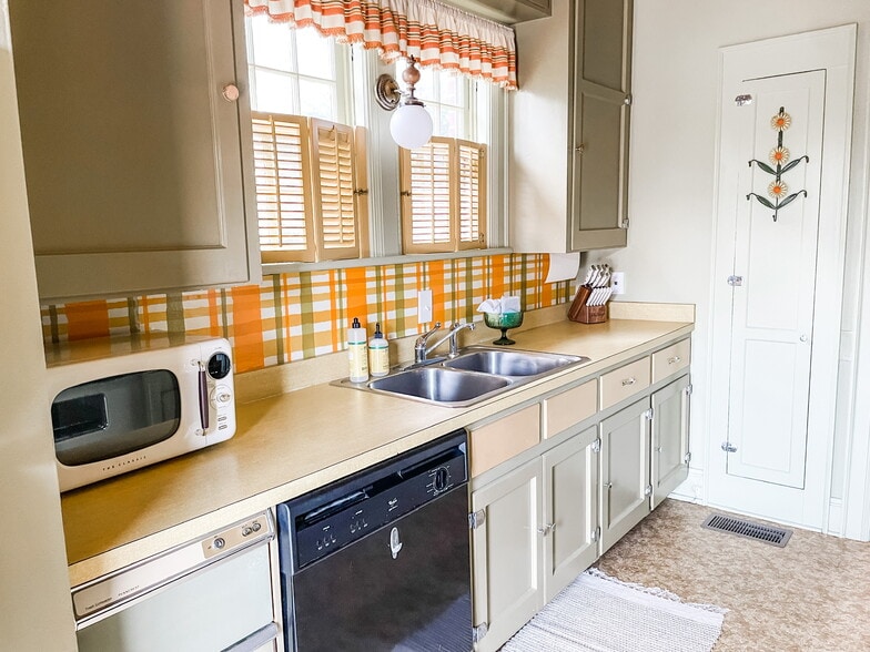 More Photos Of 2120 N Ocoee St, Cleveland Apartments For Sale