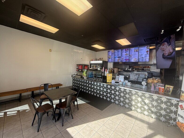 More Photos Of 2230 W Horizon Ridge Pky, Henderson Restaurant For Lease