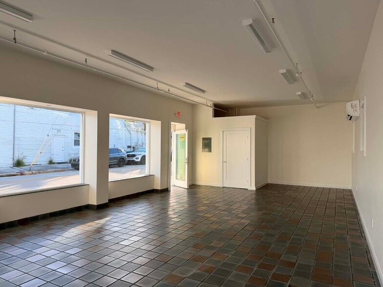 More Photos Of 1110 Truman Ave, Key West General Retail For Lease