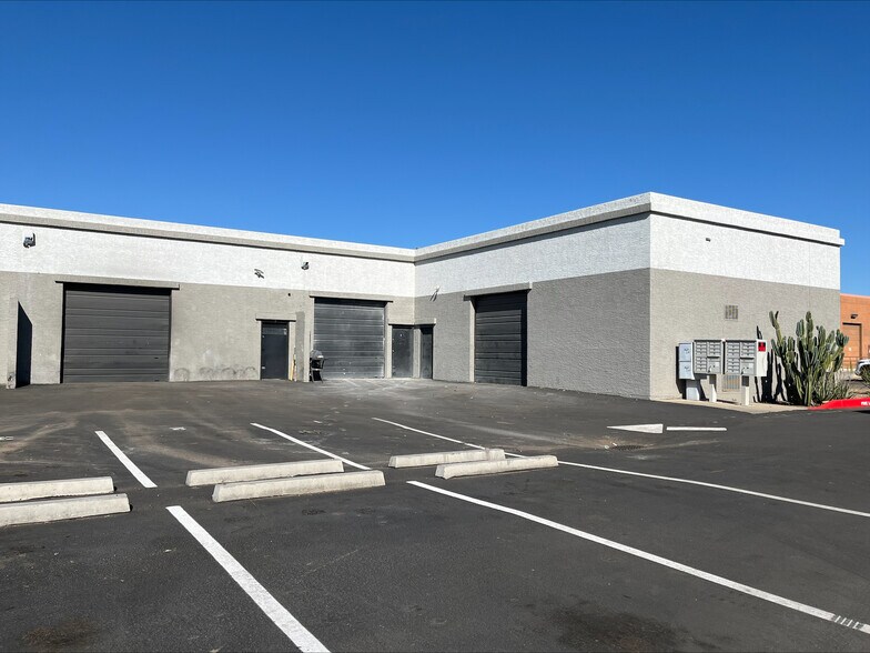 More Photos Of 3721 W Cambridge Ave, Phoenix Warehouse For Lease