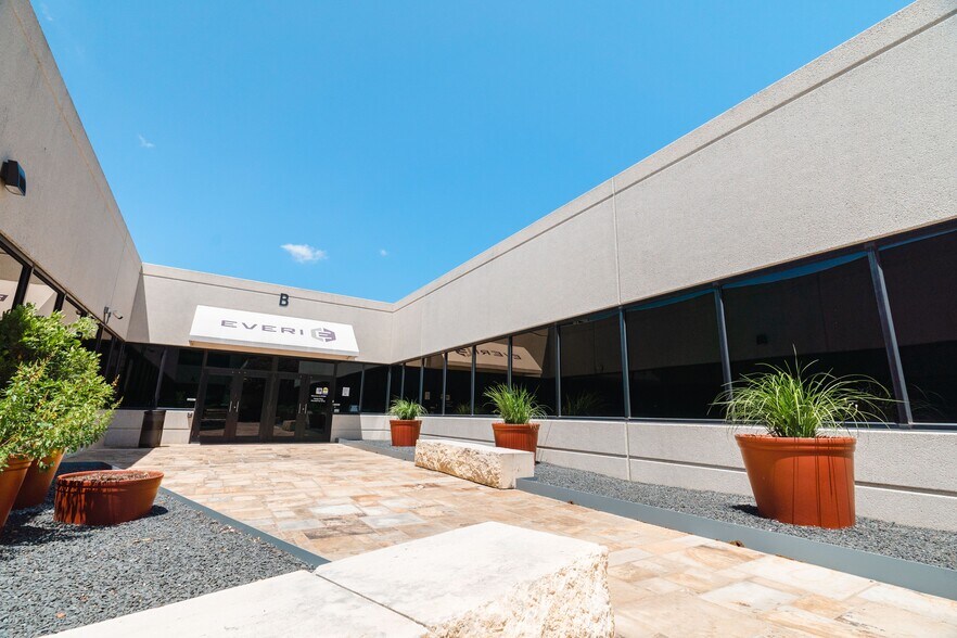 More Photos Of 206 Wild Basin Rd S, Austin Office For Sale