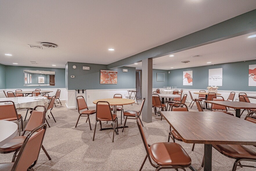 More Photos Of 754 Cherokee st, Fountain Hill Restaurant For Sale