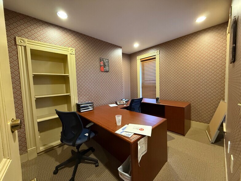 More Photos Of 25 Harvard St, Worcester Office For Lease