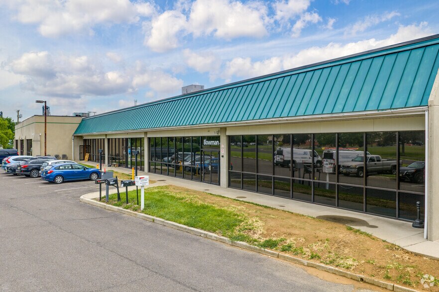 More Photos Of 450-460 Veterans Dr, Burlington Light Distribution For Lease