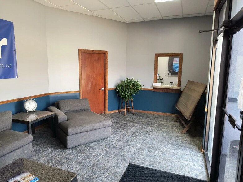 More Photos Of 7131-7139 Indianapolis Blvd, Hammond Office For Sale