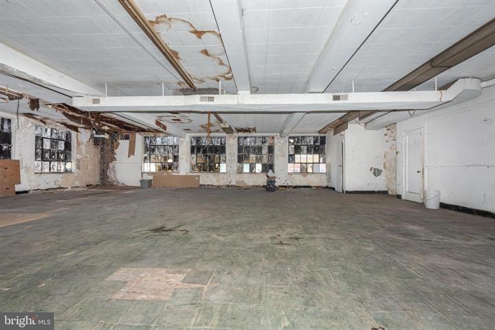 More Photos Of 1873 N Gay St, Baltimore Storefront Retail Office For Lease