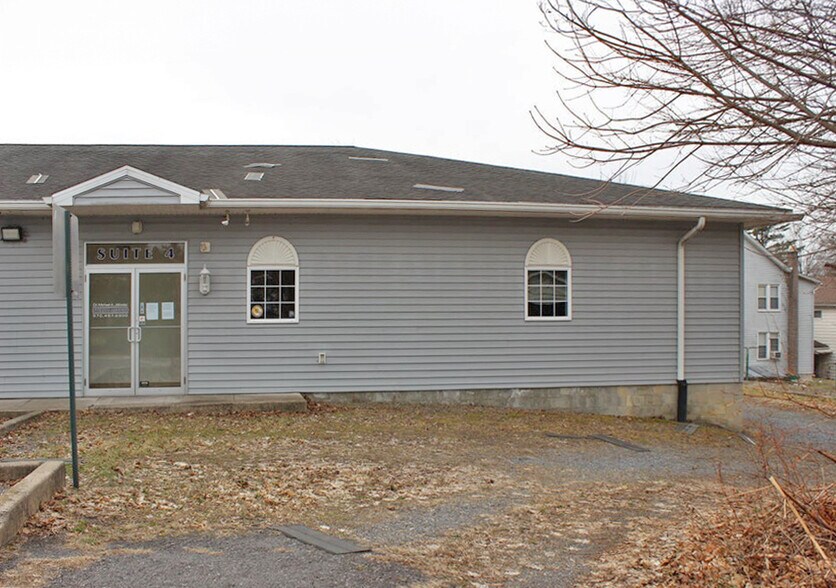 More Photos Of 821 S Main St, Old Forge Medical For Lease