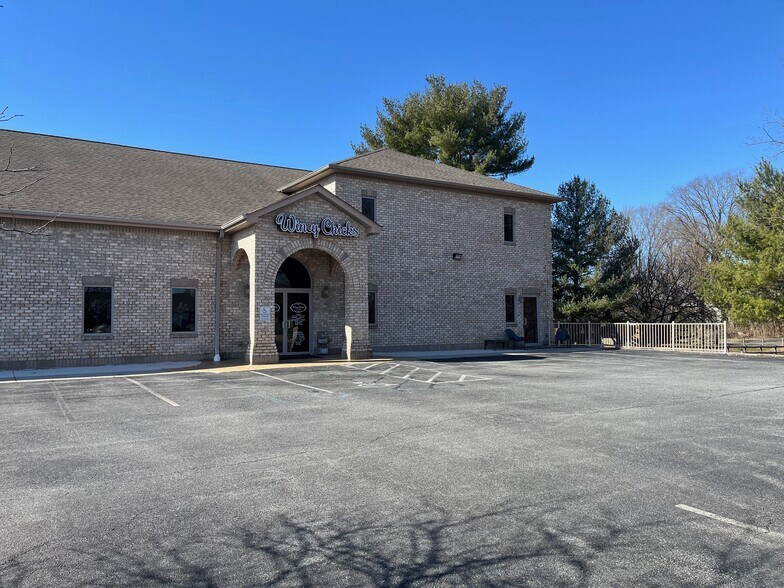 More Photos Of 1129 Thomas Jefferson Rd, Forest General Retail For Sale