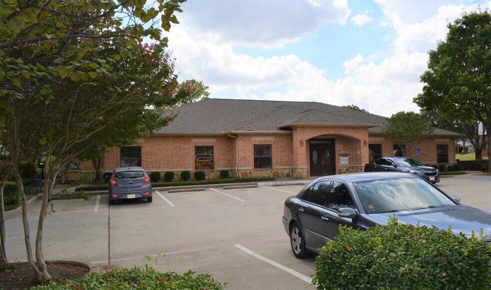More Photos Of 2309 Virginia Pky, McKinney Medical For Lease
