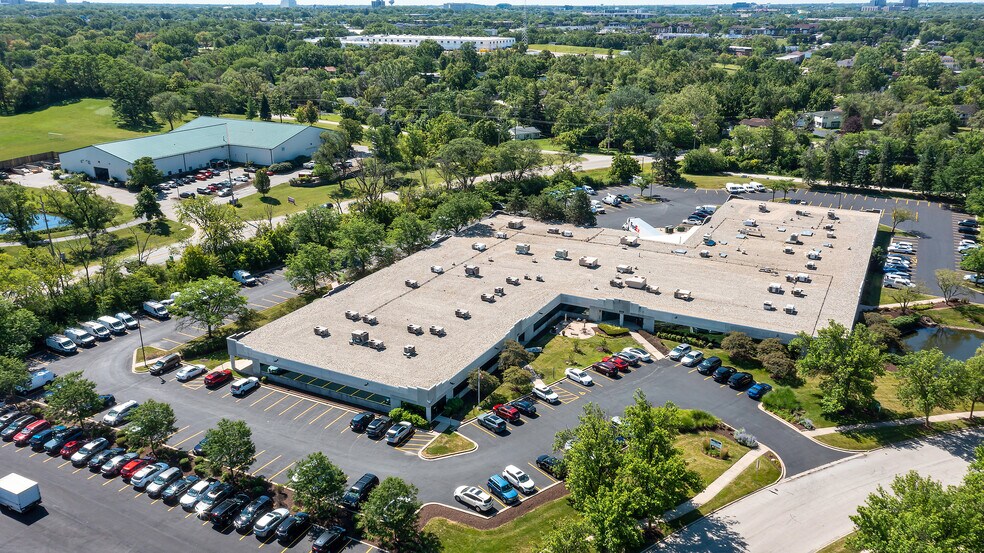 More Photos Of 821-881 Parkview Blvd, Lombard Unknown For Lease