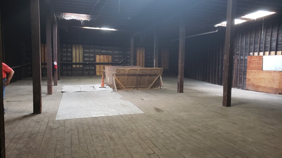 More Photos Of 242 Richardson St, Brooklyn Warehouse For Lease
