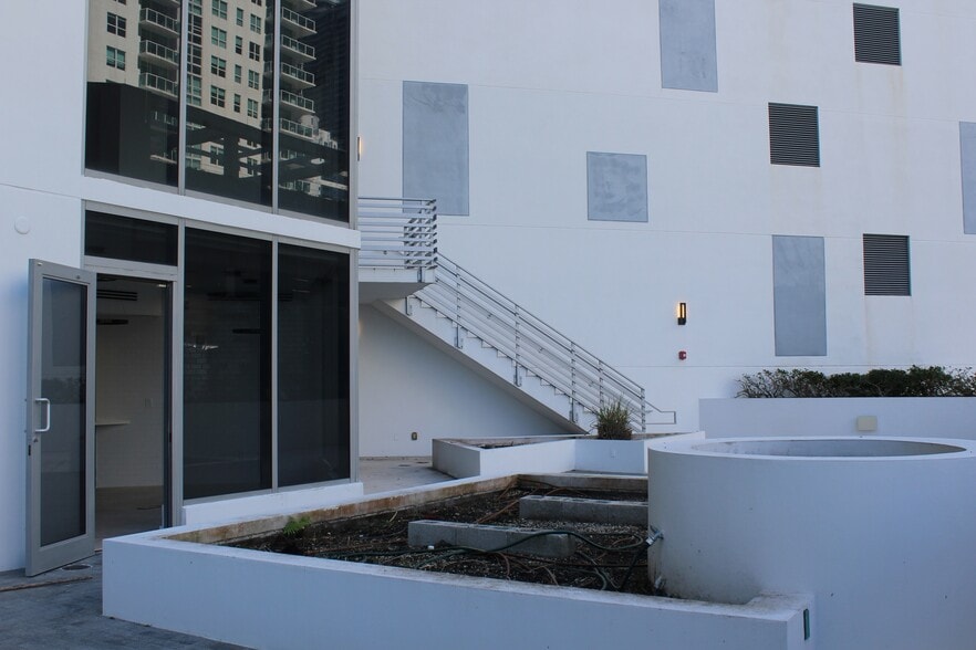 More Photos Of 1300 Brickell Bay Dr, Miami Apartments For Sale