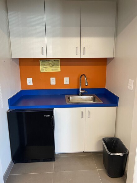 More Photos Of 11201-11259 Lockwood Dr, Silver Spring Office For Sale