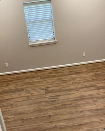 More Photos Of 404 Newport Blvd, League City Flex For Sale