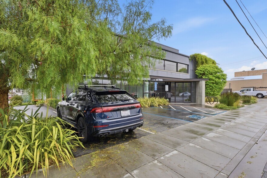 More Photos Of 1401 Old County Rd, San Carlos Manufacturing For Sale