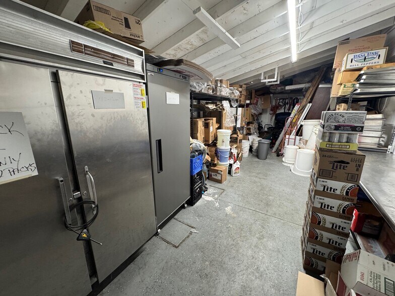 More Photos Of 50285 Mound Rd, Shelby Township Specialty For Sale