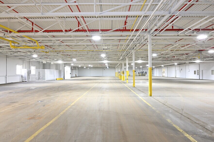 More Photos Of 1555 State Highway 75, Freeport Manufacturing For Lease