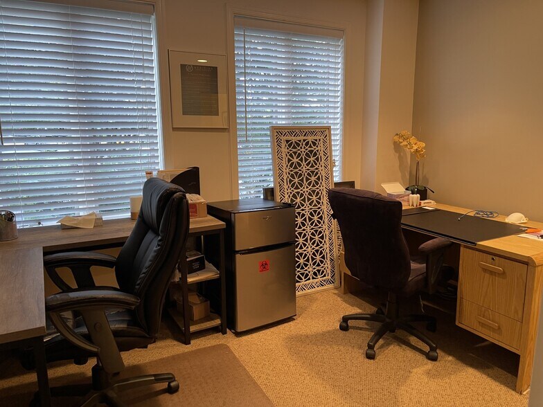More Photos Of 16029-16059 Comprint Cir, Gaithersburg Medical For Lease