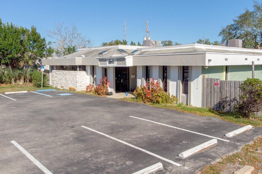 More Photos Of 1240 E Normandy Blvd, Deltona Office For Sale
