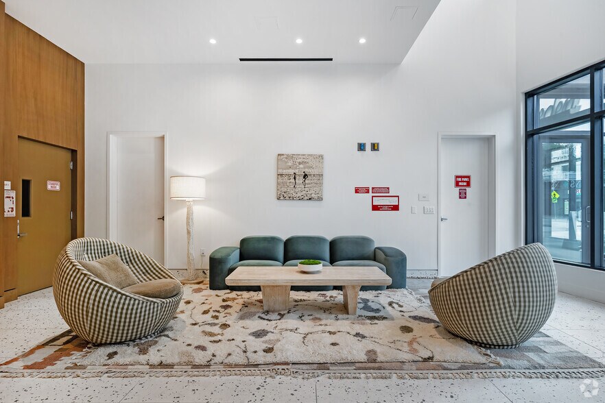 More Photos Of 1340 S Hill St, Los Angeles Apartments For Lease