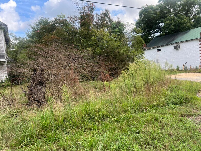 More Photos Of 16911 Boydton Plank Rd, Dewitt General Retail For Sale