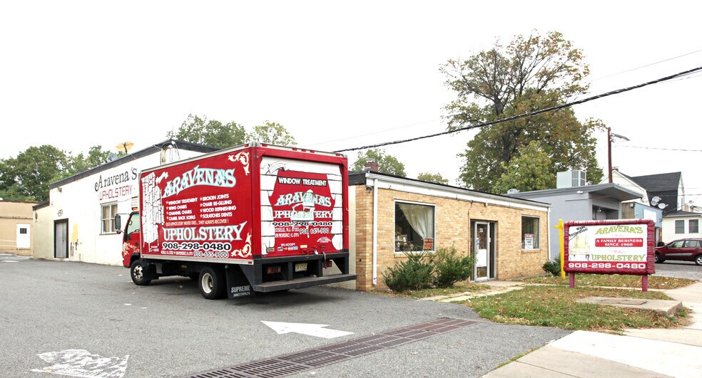 More Photos Of 459 E 1st Ave, Roselle Warehouse For Lease