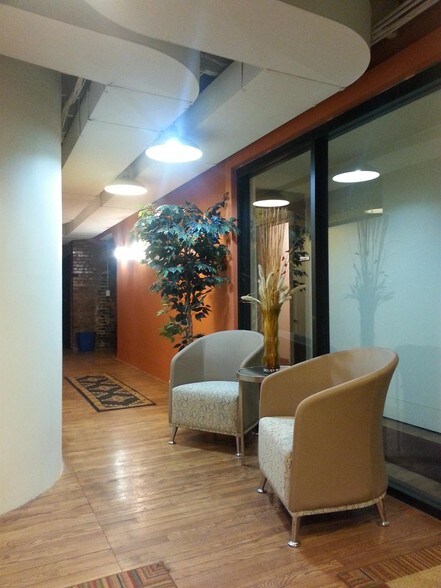 More Photos Of 13 E Lincolnway, Valparaiso Office For Sale