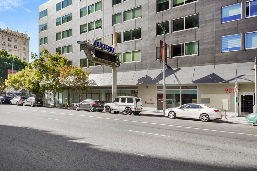 More Photos Of 901 S Flower St, Los Angeles Apartments For Lease