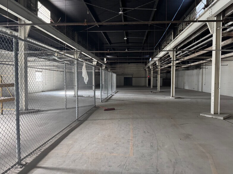 More Photos Of 131 N Hedges St, Dayton Warehouse For Sale